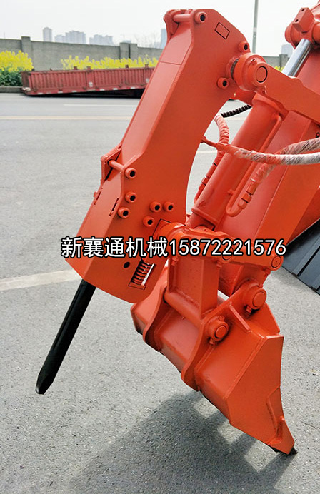 扒渣機破碎錘細(xì)節(jié).jpg